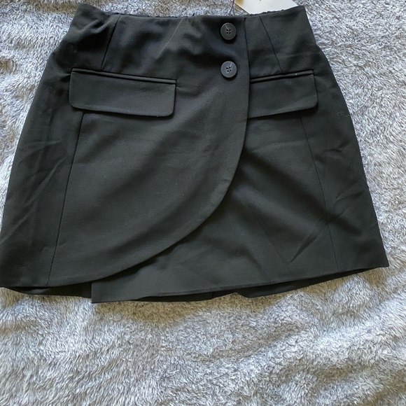 New with tags Bershka black skirt Size: M - Picture 2 of 4
